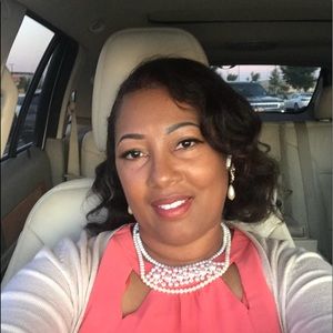 Meet your Posher, Alita